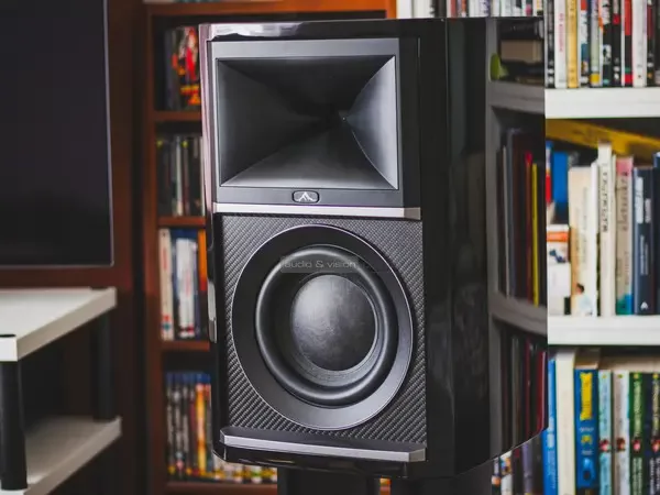 JBL Summit Ama high end hangfal