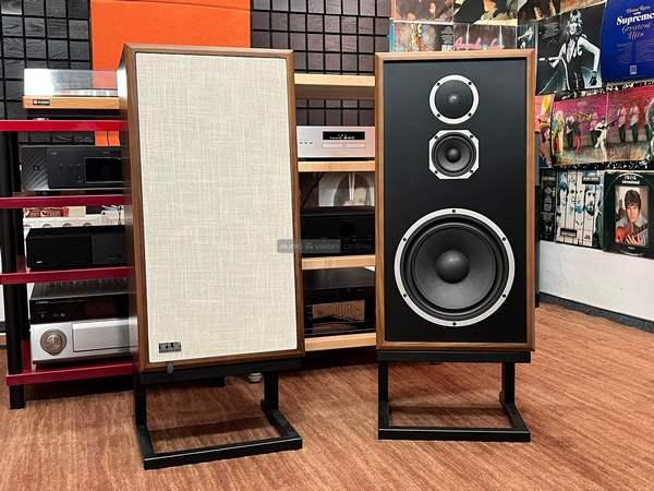 KLH Model Five hangfal