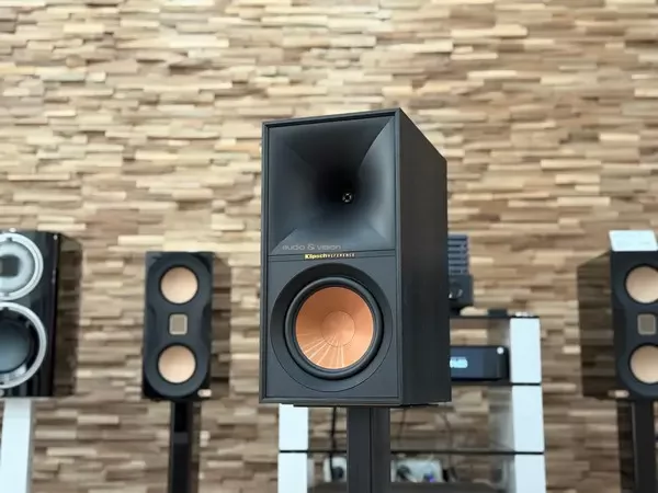 Klipsch R-60M hangfal