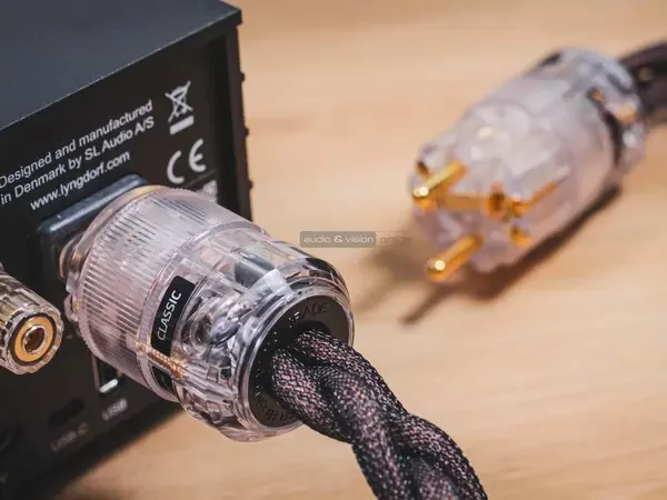 LessLoss C-MARC Classic tápkábel