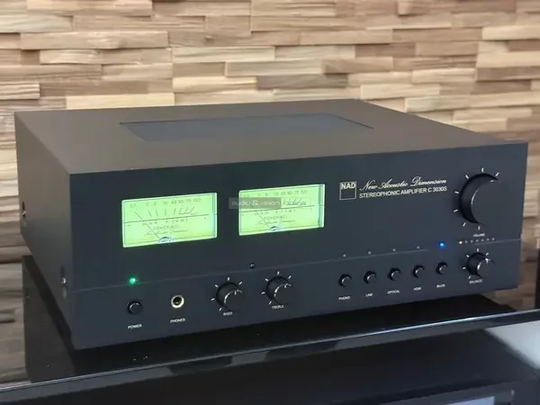 NAD C 3030S hálózati sztereó erősítő