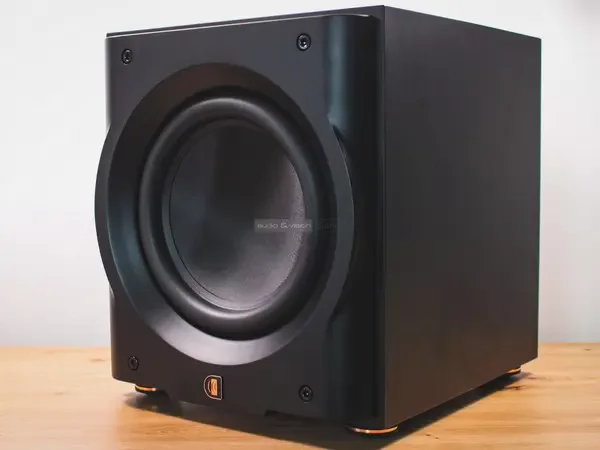 Perlisten R10S aktív mélyláda