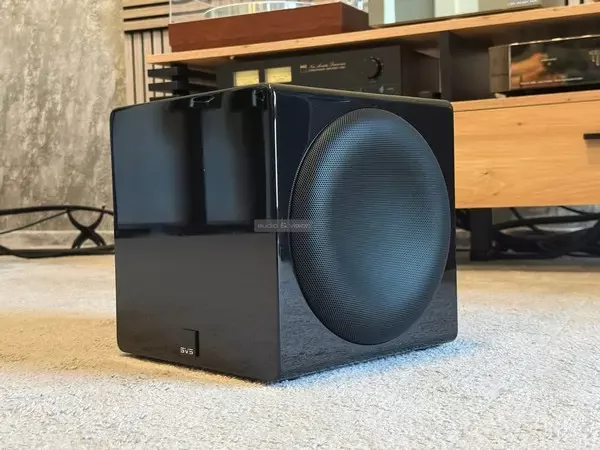 SVS 3000 Micro REvolution mélyláda