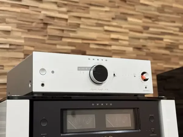 Onkyo A-50 hálózati sztereó erősítő